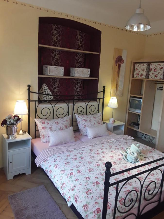 Apartmany Villa Magnolie リポヴァー・ラーズニェ エクステリア 写真